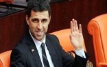 Hakan Şükür yenidən namizədliyini  verib