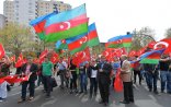 Türk və Azərbaycan diasporunun Berlində izdihamlı yürüşü keçirilib
