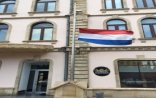 Niderlandın Bakıdakı səfirliyində bayraqlar yarıya endirildi