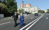 İlham Əliyev Bakının üç küçəsində aparılan abadlıq işlərindən sonrakı vəziyyətlə tanış olub