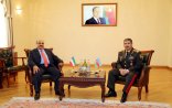 Müdafiə naziri Küveyt səfiri ilə görüşüb