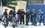 ABŞ və Britaniya bayrağı olan mallar mağazalardan yığışdırılır