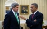 Obama danışdıqca Kerri əsnədi - VİDEO