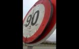 Sürücüləri radara salmaq üçün bu yola da əl atdılar – Üstü 90, altı 110 (video)