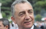 Eldar Əzizov “Tarqovı”dakı səkiləri satışa çıxardı