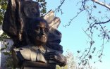 Rəsulzadənin büstü çuvaldan xilas oldu - Fotolar