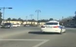 Qırmızı işıqdan keçən yol polisini işdən qovdular - VİDEO