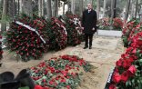İlham Əliyev əmisinin məzarını ziyarət etdi - Foto