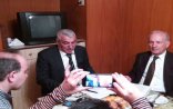 Sabiq milli təhlükəsizlik nazirini təcridxanada döyüb, üzünə tüpürüblər - VİDEO