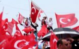 İstanbulda milyonlarla insanın iştirakı ilə mitinq keçirilir