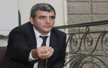Millət vəkili alimləri AŞAĞILADI: “Sərçələr, bildirçinlər…”