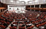 Türkiyə parlamentində Atatürkün rəsminə QADAĞA
