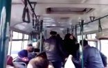 Bakıda sərnişin avtobusunda dava düşdü - VİDEO