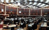 İncik, küsülü, “düşmən” olan deputatlarımız…