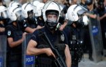 İstanbulda polis atəşə tutuldu