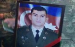 Şəhid baş leytenantın cənazəsi 5 saatdır hava limanında qalıb VİDEO