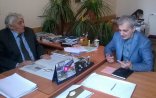 Zahid Xəlil: “Şeirlərini təriflədim, məlum oldu özünün deyil”