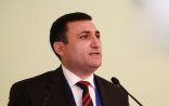 Rektor öz qızı, bacısı oğlu və digər qohumlarının adlarına yüksək maaş yazdırır — İDDİA