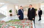 İlham Əliyev Tərtərdə yeni yaşayış kompleksi ilə tanış olub