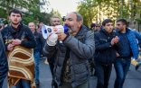 İrəvanda etirazçılar hökumət binalarını blokadaya almaq niyyətindədirlər