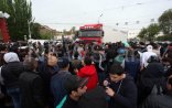 Qarşıdurma: Sərkisyanın maskalıları jurnalisti döydü - Video