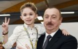 Prezidenti görə bilmədiyi üçün ağlayan balaca arzusuna çatdı - Fotolar