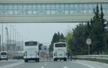 Bakıda avtobus sürətlə dayanacağa çırpıldı: ölən və yaralanan var