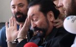 Adnan Oktara bu ölkədən hər ay 1 milyon dollar gəlirmiş