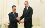 Bir nömrəli yeni nəsil şəxsiyyət vəsiqəsi İlham Əliyevə təqdim olundu (FOTOLAR)
