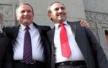 TER-PETROSYAN HAKİMİYYƏTƏ GƏLİR – Köçəryanın azad olunması çətinləşir