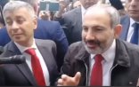 Nikol Paşinyan Yerevanda etiraz aksiyasına qoşulub