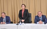 Bələdiyyə sədri qadının evini 130 minə başqasına satıb – İcra başçısını qəbulunda olay