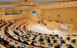 Gürcüstan parlamentində mübahisə – İclasa fasilə verilib