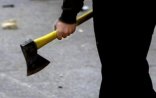 Məcburi köçkün həyat yoldaşını baltaladı - Bərdədə dəhşət
