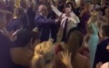 Elmar Məmmədyarov oğlunun toyunda belə oynadı – Video