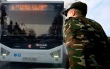 Bakıda avtobus sürücüsü əsgəri təhqir etdi: “Çəpişə oxşayırsan” – Foto