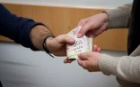 Məcburi köçkün Mehriban Əliyevadan kömək istəyib - Məmurlar oğlunu aldadıblar