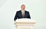 Yenə də meydanlarda sülənir, guya heç kim bilmir, bunun keçmişi nədir” – İlham Əliyev