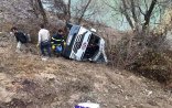 Türkiyədə idmançıları daşıyan mikroavtobus aşdı, ölənlər var