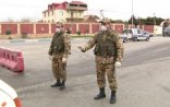 Əvəz Şükürovun oğlu karantini pozdu, maşınla yol qurğularını qırıb keçdi