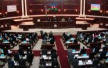 Deputatlar onları ayaq üstə alqışladı