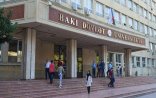 BDU-nun 2 mühafizəçi ilə gəzən tələbəsi kimdir? – FOTO