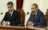 “Düşməni çiyələk və alt paltarları ilə məğlub etmək…”  - Paşinyana şok ittiham