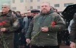 Sülhməramlıların keşişinin separatçıların yürüşündə nə işi var..?