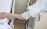 Koronavirus keçirən xəstələrin 80 faizi... - Həkimdən ŞOK