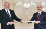 Türkiyəli nazir İlham Əliyevə xəncər hədiyyə etdi - FOTO