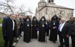 Bir neçə saatdan sonra erməni katolikosunun Laçındakı sərhəd məntəqəsindən keçəcəyi gözlənilir...