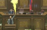 Ermənistan parlamentində Nikola görə dava düşdü - VİDEO