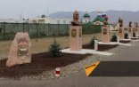 Rusiya Xocalıda 10 məşhuruna abidə qoydu- Əmlak Komitəsindən icazə aldımı?..-FOTO