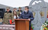 İnterpolla aradığımız Araik Xocavənddə işğalçı hərbçilərinə xaç abidəsi qoydurdu...-VİDEO